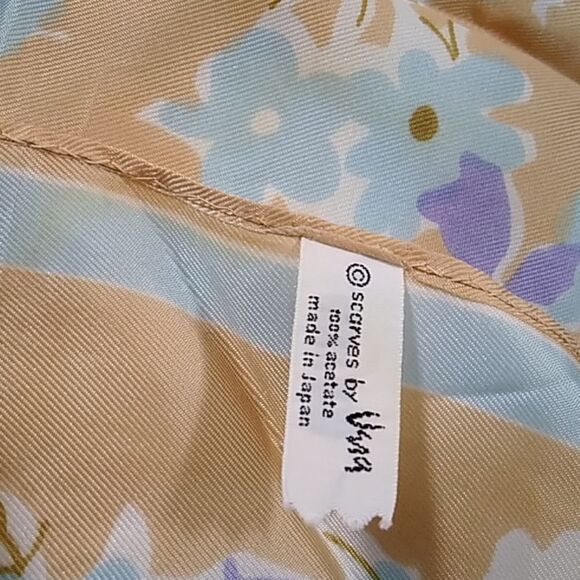 Vintage Vera Neumann Scarf Size 22X22 Approximately
